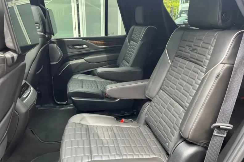 Cadillac Escalade din 2024 cu 11.500 km - oferta CAD174051 - foto 3