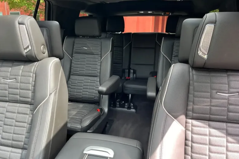 Cadillac Escalade din 2024 cu 11.500 km - oferta CAD174051 - foto 4