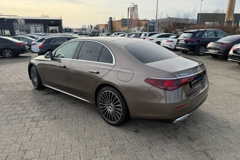 Mercedes-Benz E 300 din 2024 cu 11.978 km - oferta MER174052 - foto 7