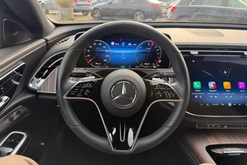 Mercedes-Benz E 300 din 2024 cu 11.978 km - oferta MER174052 - foto 18