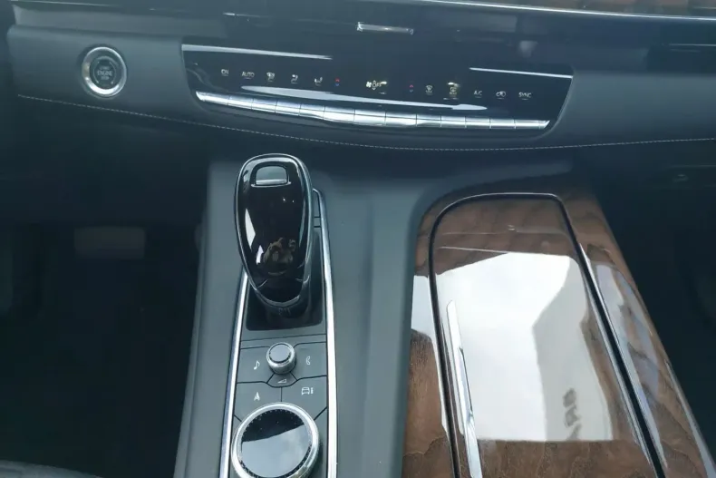 Cadillac Escalade din 2024 cu 15.000 km - oferta CAD174059 - foto 4