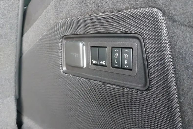 Cadillac Escalade din 2024 cu 15.000 km - oferta CAD174059 - foto 19