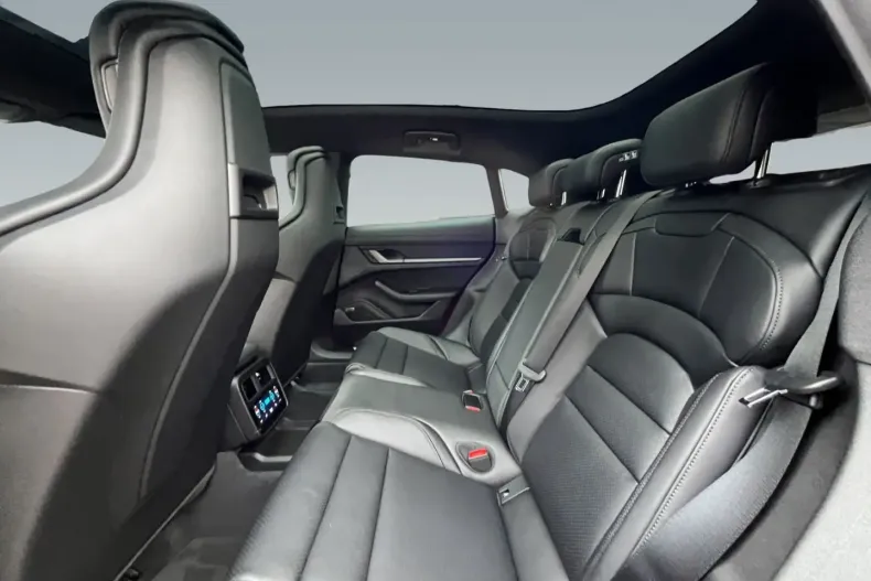 Porsche Taycan din 2025 cu 19.900 km - oferta POR174062 - foto 10