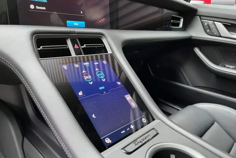 Porsche Taycan din 2025 cu 19.900 km - oferta POR174062 - foto 13