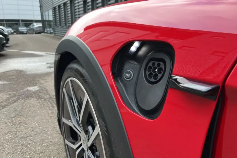 Porsche Taycan din 2025 cu 19.900 km - oferta POR174062 - foto 19