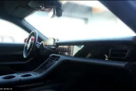 Porsche Taycan din 2024 cu 9.900 km - oferta POR174065 - foto 12