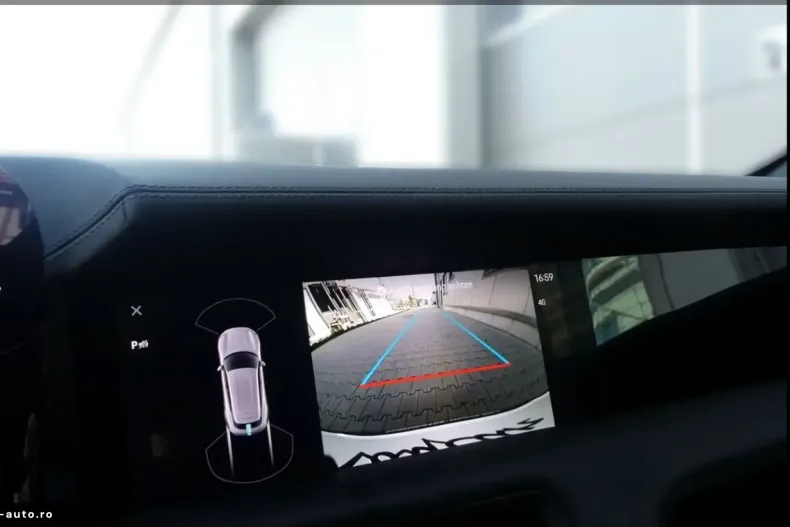 Porsche Taycan din 2024 cu 9.900 km - oferta POR174065 - foto 13