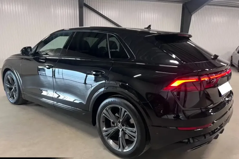 Audi Q8 din 2025 cu 8.220 km - oferta AUD174072 - foto 8