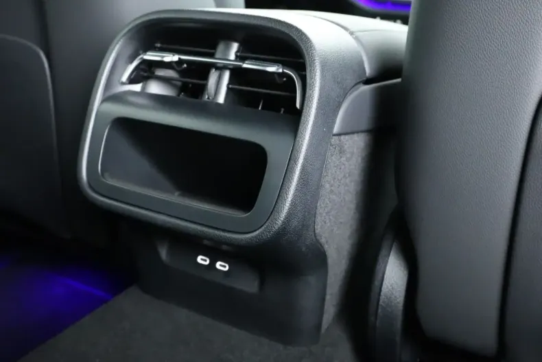 Mercedes-Benz E 220 din 2025 cu 10.199 km - oferta MER174079 - foto 23