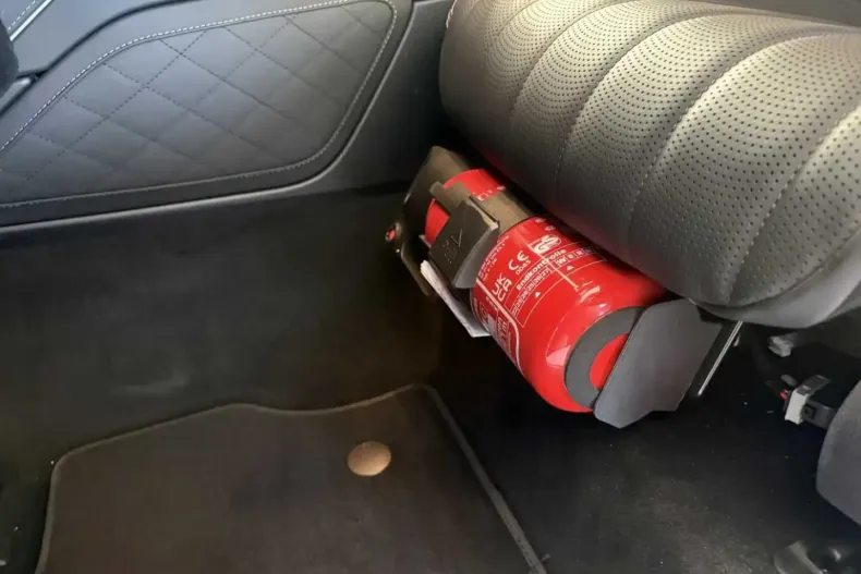 Mercedes-Benz G 63 AMG din 2025 cu 8.490 km - oferta MER174090 - foto 23