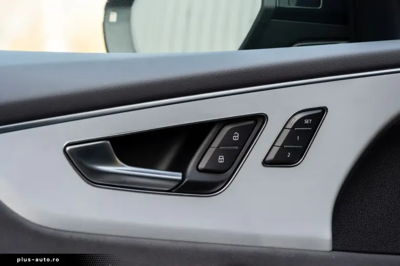 Audi Q8 din 2025 cu 9.800 km - oferta AUD174098 - foto 13