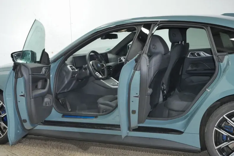 BMW i4 din 2025 cu 26.700 km - oferta BMW174103 - foto 5