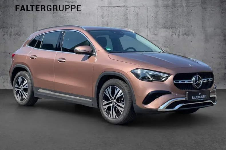 Mercedes-Benz GLA 220 din 2023 cu 34.990 km - oferta MER174113 - foto 1
