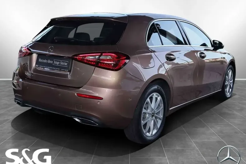 Mercedes-Benz A 250 din 2022 cu 20.850 km - oferta MER174131 - foto 2