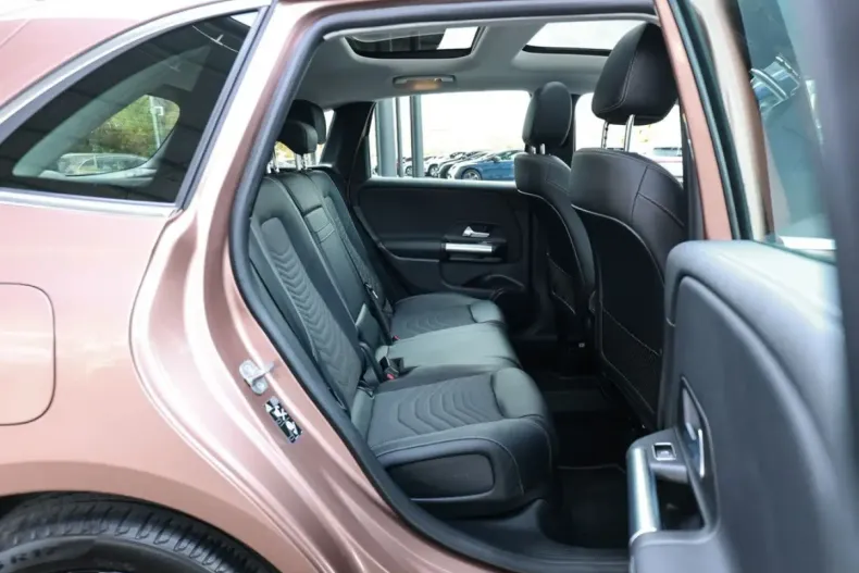 Mercedes-Benz B 250 din 2023 cu 28.239 km - oferta MER174135 - foto 4