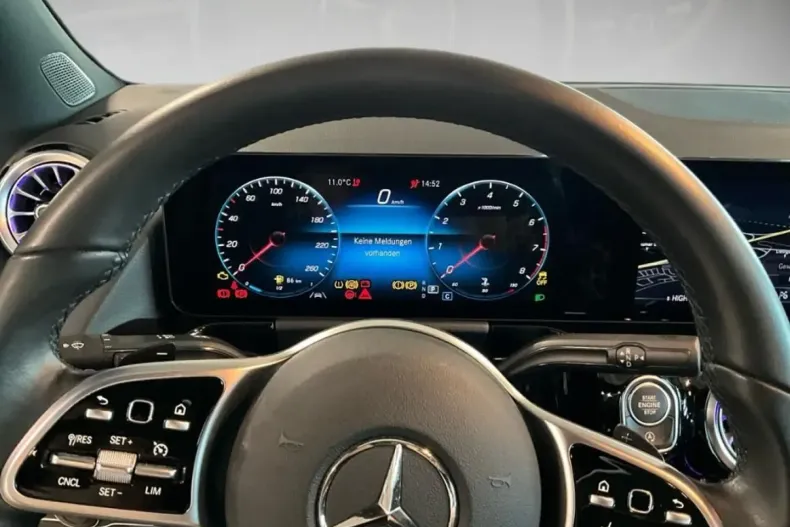 Mercedes-Benz GLA 200 (Clasa GLA) din 2022 cu 50.600 km - oferta MER174147 - foto 12