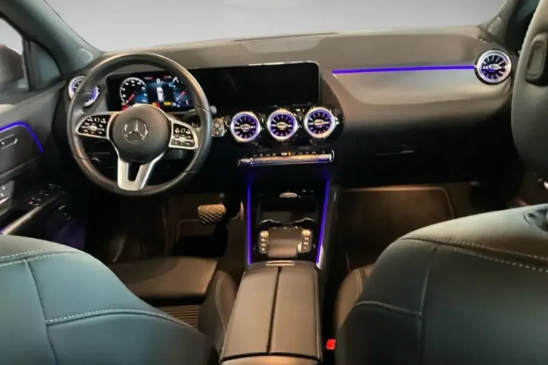 Mercedes-Benz GLA 200 (Clasa GLA) din 2022 cu 50.600 km - oferta MER174147 - foto 14