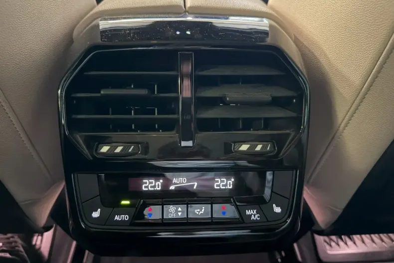 BMW iX din 2023 cu 22.000 km - oferta BMW174156 - foto 15