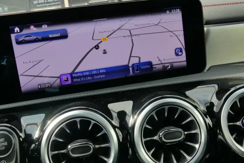 Mercedes-Benz CLA 200 din 2024 cu 16.732 km - oferta MER174169 - foto 25