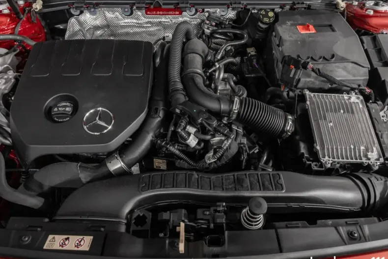 Mercedes-Benz CLA 200 din 2024 cu 19.293 km - oferta MER174170 - foto 8