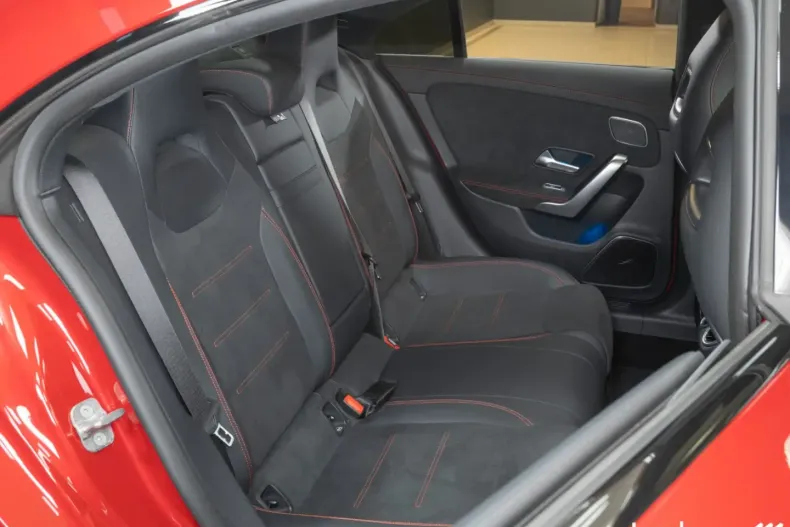 Mercedes-Benz CLA 200 din 2024 cu 19.293 km - oferta MER174170 - foto 14