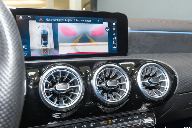 Mercedes-Benz CLA 200 din 2024 cu 19.293 km - oferta MER174170 - foto 20