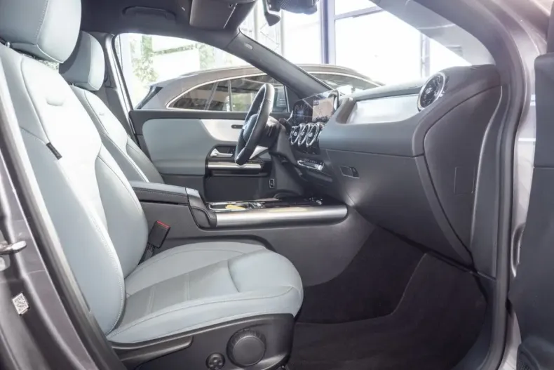 Mercedes-Benz GLA 220 din 2024 cu 16.531 km - oferta MER174173 - foto 2