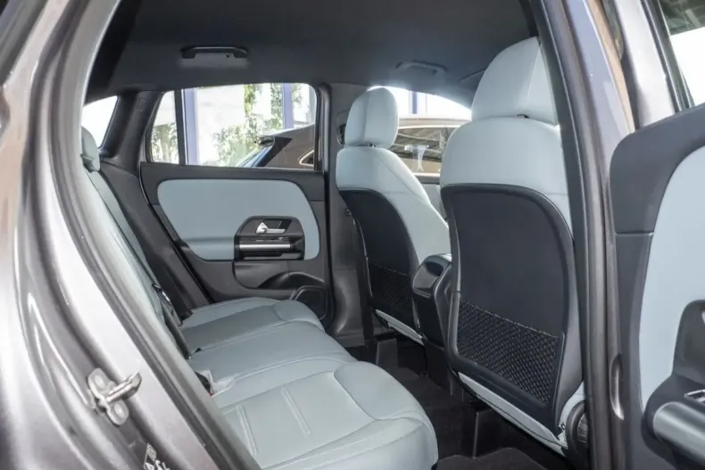 Mercedes-Benz GLA 220 din 2024 cu 16.531 km - oferta MER174173 - foto 4