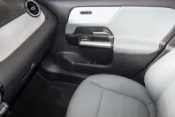 Mercedes-Benz GLA 220 din 2024 cu 16.531 km - oferta MER174173 - foto 11