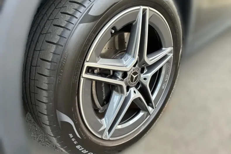 Mercedes-Benz GLA 200 din 2023 cu 34.184 km - oferta MER174174 - foto 3