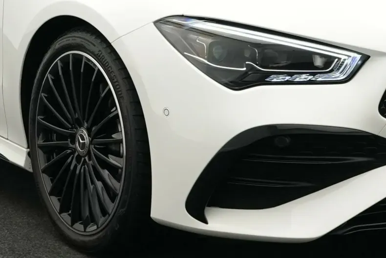 Mercedes-Benz CLA 200 din 2025 cu 11.179 km - oferta MER174175 - foto 7