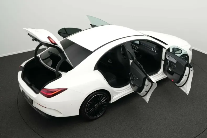 Mercedes-Benz CLA 200 din 2025 cu 11.179 km - oferta MER174175 - foto 13