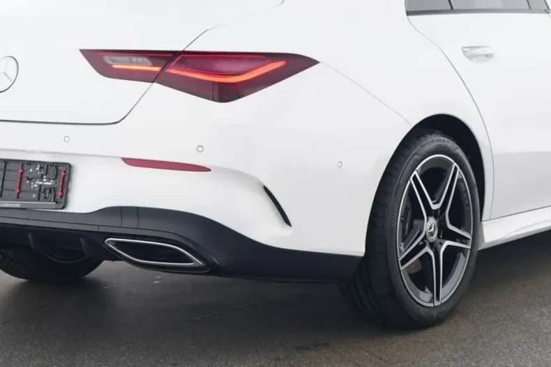 Mercedes-Benz CLA 200 din 2025 cu 9.823 km - oferta MER174177 - foto 4