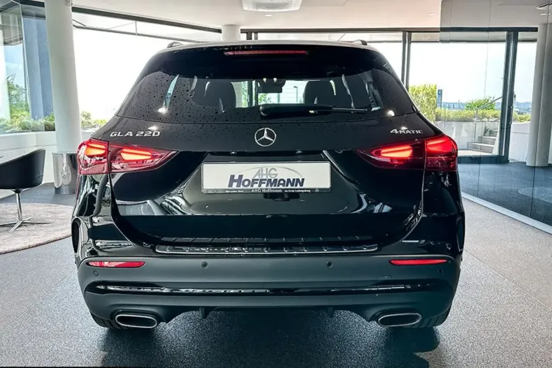 Mercedes-Benz GLA 220 din 2023 cu 24.955 km - oferta MER174178 - foto 4