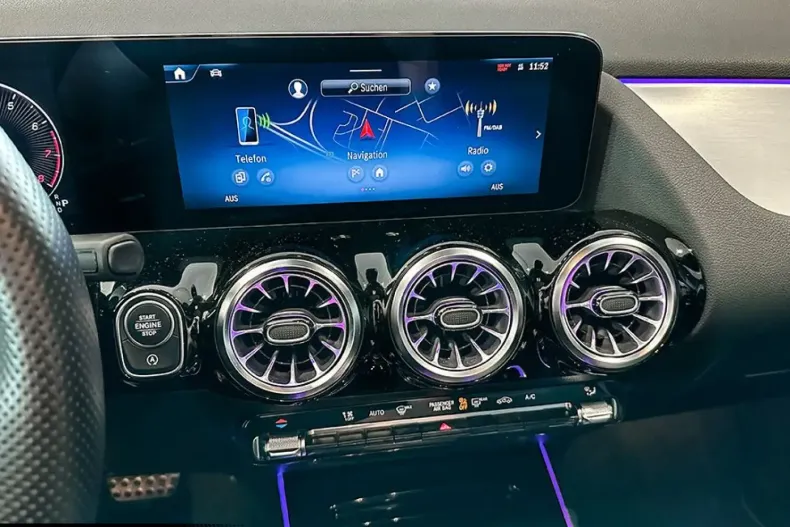 Mercedes-Benz GLA 220 din 2023 cu 24.955 km - oferta MER174178 - foto 12