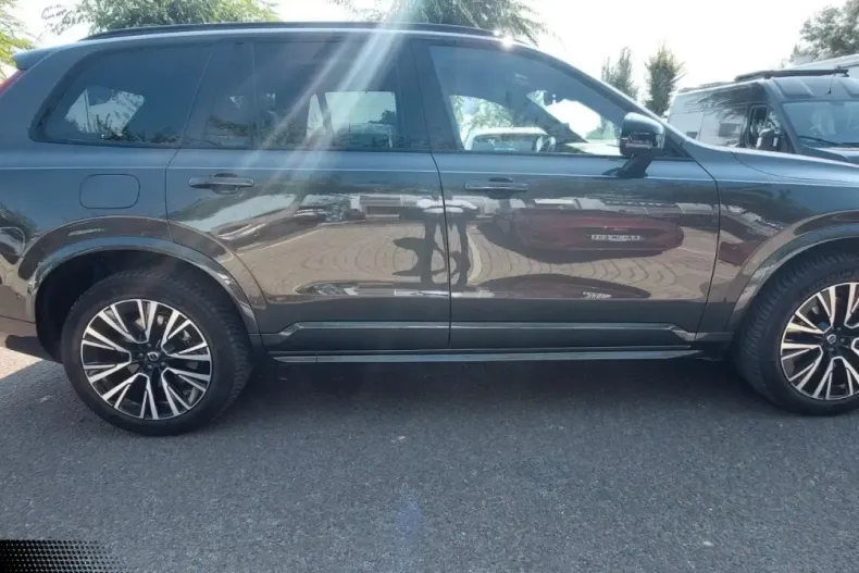 Volvo XC90 din 2024 cu 21.597 km - oferta VOL174179 - foto 8