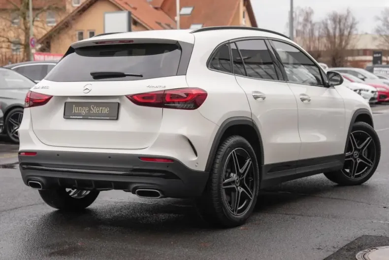 Mercedes-Benz GLA 250 din 2022 cu 40.170 km - oferta MER174187 - foto 2