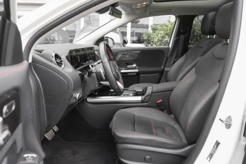 Mercedes-Benz GLA 250 din 2022 cu 40.170 km - oferta MER174187 - foto 6