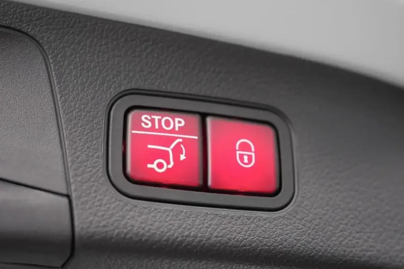 Mercedes-Benz GLA 250 din 2022 cu 40.170 km - oferta MER174187 - foto 19