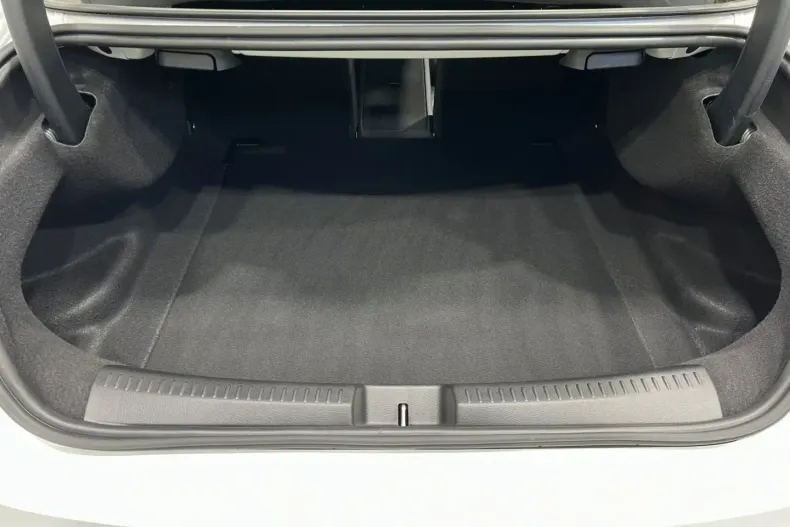 Mercedes-Benz CLA 220 din 2023 cu 49.940 km - oferta MER174197 - foto 13