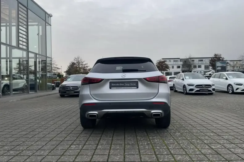 Mercedes-Benz GLA 220 din 2021 cu 41.954 km - oferta MER174203 - foto 5