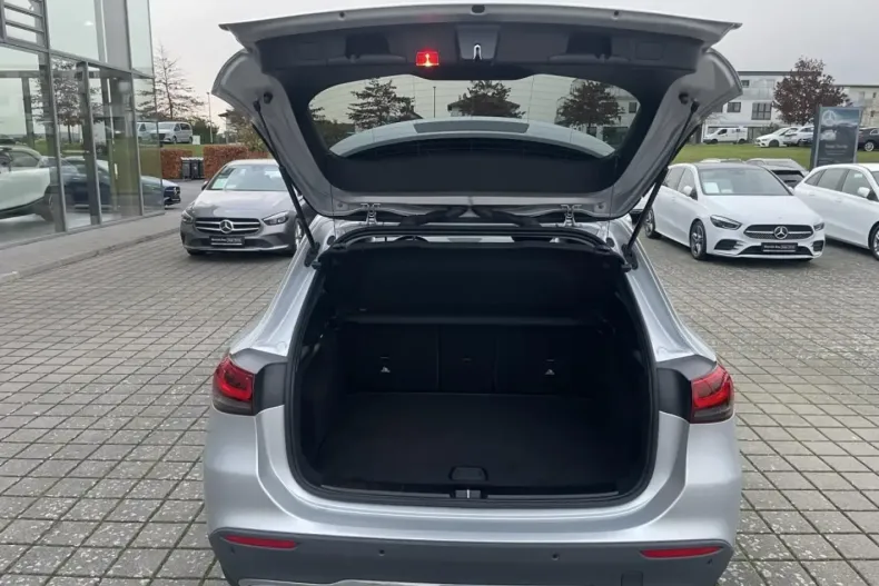 Mercedes-Benz GLA 220 din 2021 cu 41.954 km - oferta MER174203 - foto 8