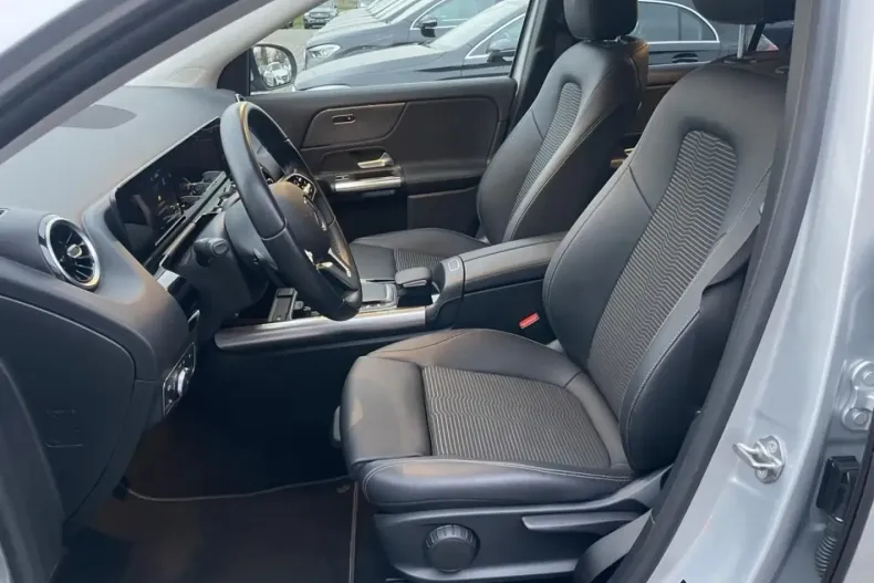 Mercedes-Benz GLA 220 din 2021 cu 41.954 km - oferta MER174203 - foto 10