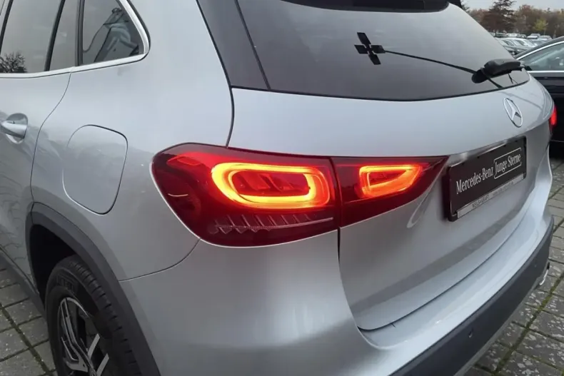 Mercedes-Benz GLA 220 din 2021 cu 41.954 km - oferta MER174203 - foto 19