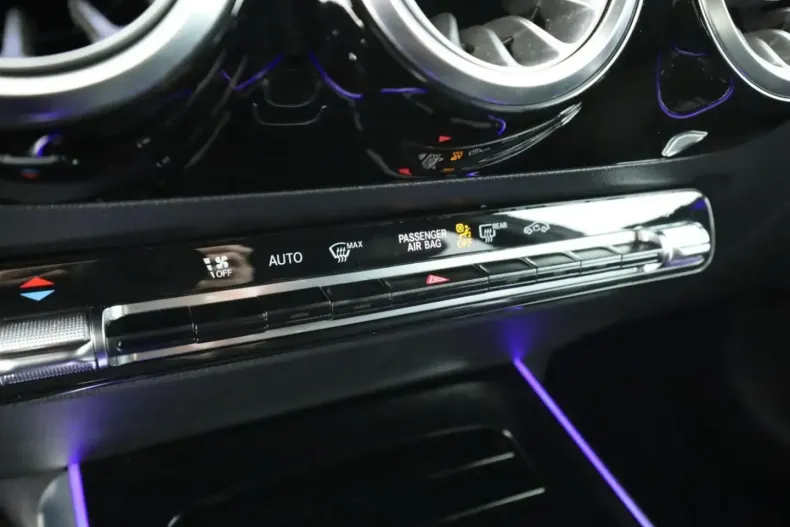 Mercedes-Benz GLA 200 din 2021 cu 63.784 km - oferta MER174205 - foto 14