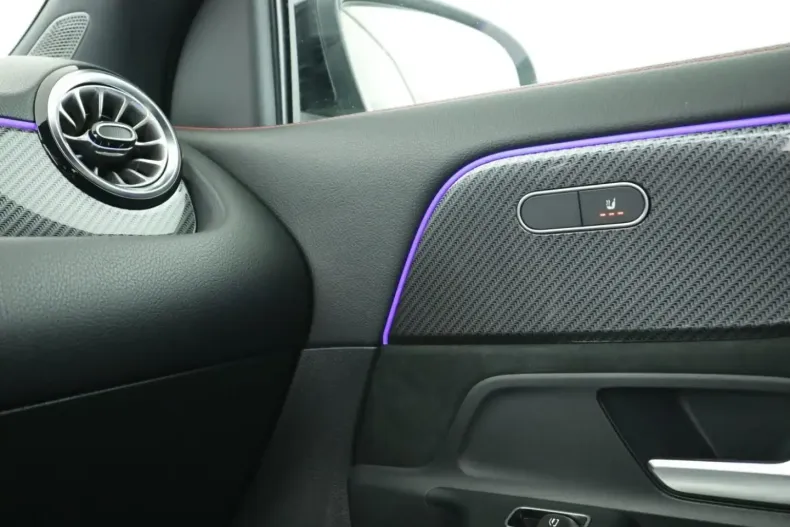 Mercedes-Benz GLA 200 din 2021 cu 63.784 km - oferta MER174205 - foto 16