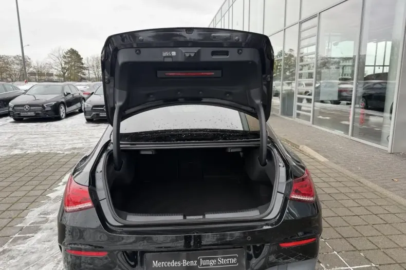 Mercedes-Benz CLA 250 din 2022 cu 46.327 km - oferta MER174209 - foto 8