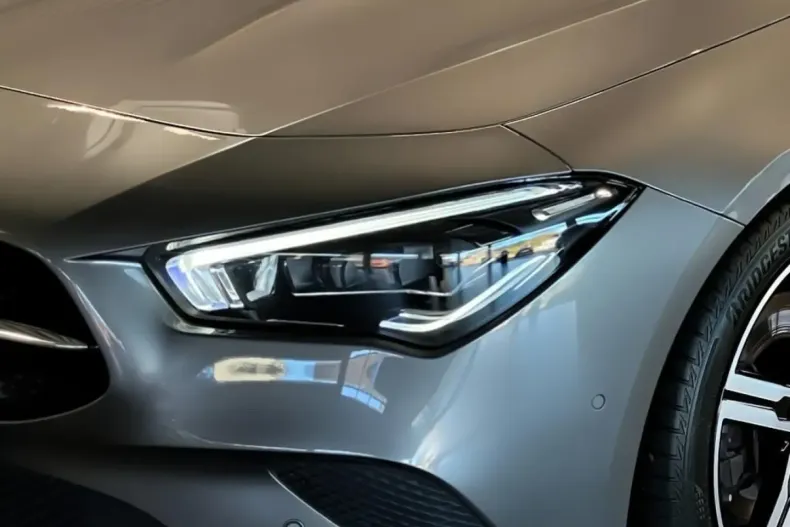 Mercedes-Benz CLA 220 din 2022 cu 79.361 km - oferta MER174212 - foto 2