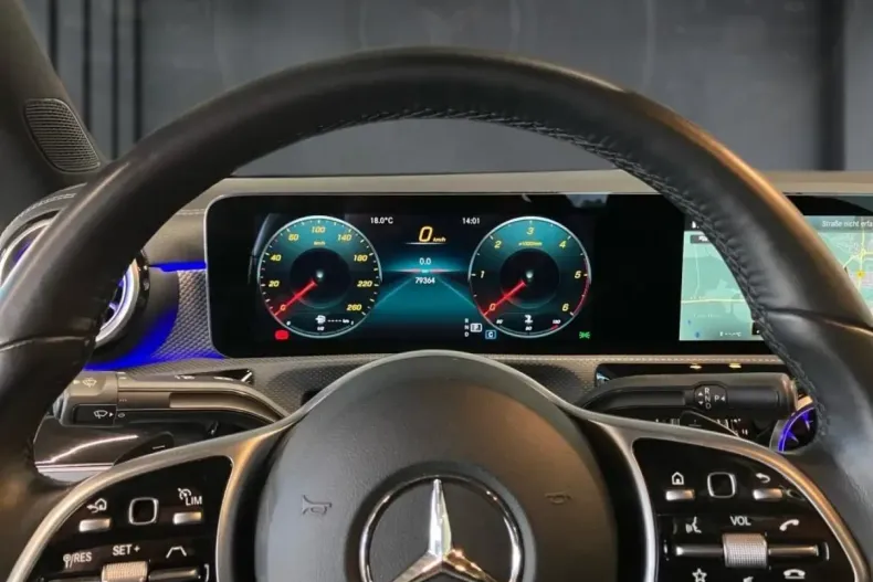 Mercedes-Benz CLA 220 din 2022 cu 79.361 km - oferta MER174212 - foto 6