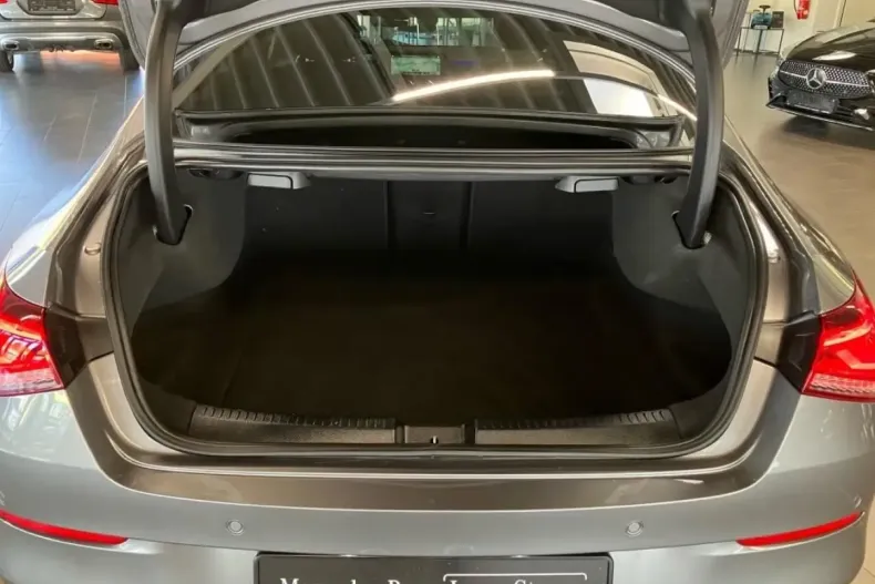 Mercedes-Benz CLA 220 din 2022 cu 79.361 km - oferta MER174212 - foto 8